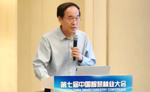 彭彦昆教授作特邀报告.png