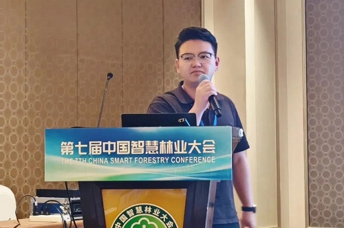 赵勋讲师作专题报告.jpg