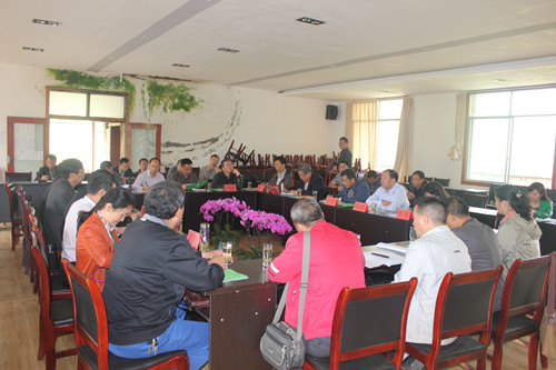 调研组在黔东南州平浪国有林场召开座谈会